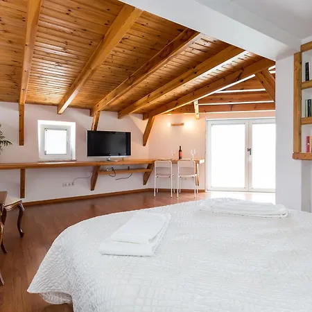 Carol's Beco Lejlighed Lagos