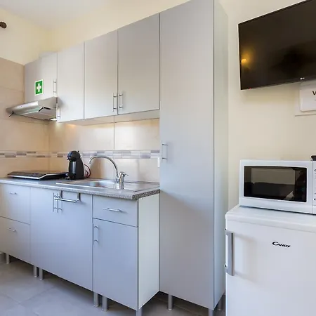Carol's Beco Appartement *